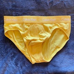Mens medium Calvin Klein hip brief